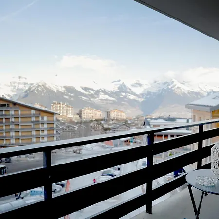 Olympic Ski-in Ski-out نينداز