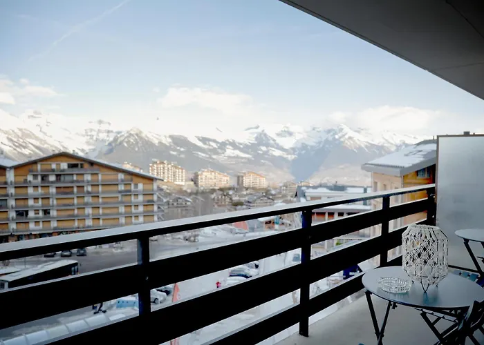 Olympic Ski-in Ski-out نينداز